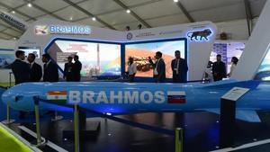 Visitors look at a display of DRDO BrahMos missile at the DefExpo 2018, a large defence exhibition showcasing military equipment, on the outskirts of Chennai on April 11, 2018.(AFP) Visitors look at a display of DRDO BrahMos missile at the DefExpo 2018, a large defence exhibition showcasing military equipment, on the outskirts of Chennai on April 11, 2018.(AFP)