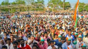 Supporters at an election rally in Karnataka.(PTI File Photo) Supporters at an election rally in Karnataka.(PTI File Photo)