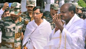 JD(S) leader and CM-designate HD Kumaraswamy visits Manjunatha Swamy temple ahead of his swearing-in ceremony, in Karnataka’s Kshetra Dharmasthala on Tuesday.(PTI) JD(S) leader and CM-designate HD Kumaraswamy visits Manjunatha Swamy temple ahead of his swearing-in ceremony, in Karnataka’s Kshetra Dharmasthala on Tuesday.(PTI)
