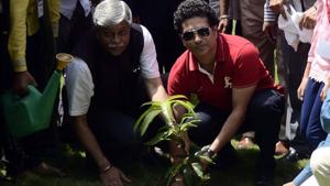 Nitin Karmalkar (left), vice-chancellor of SPPU and Sachin Tendulkar at the launch of mission young and fit India at Chandrashekhar auditorium on Monday.(Ravindra Joshi/HT PHOTO) Nitin Karmalkar (left), vice-chancellor of SPPU and Sachin Tendulkar at the launch of mission young and fit India at Chandrashekhar auditorium on Monday.(Ravindra Joshi/HT PHOTO)
