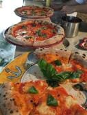 Pizza in Naples and indeed everywhere in Italy is considered almost street food and pizzerias are almost like dhabas