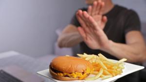 French fries should generally be avoided as they aren’t good for your cholesterol levels.(Shutterstock) French fries should generally be avoided as they aren’t good for your cholesterol levels.(Shutterstock)