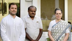 JD(S) leader and Karnataka chief minister-designate H D Kumaraswamy with Congress President Rahul Gandhi and former Congress president Sonia Gandhi during a meeting in New Delhi, May 21(Hindustan Times) JD(S) leader and Karnataka chief minister-designate H D Kumaraswamy with Congress President Rahul Gandhi and former Congress president Sonia Gandhi during a meeting in New Delhi, May 21(Hindustan Times)