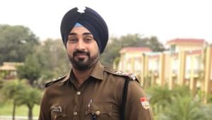 Gagandeep Singh, sub-inspector at Ramnagar police station in Uttarakhand.(HT Photo) Gagandeep Singh, sub-inspector at Ramnagar police station in Uttarakhand.(HT Photo)