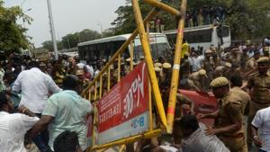 Members of the Darvida Munetra Kazhagam (DMK) political party and opposition groups clashes with police during a protest against the killings of protesters in Tuticorin, during a protest in Chennai on May 24, 2018.(AFP Photo) Members of the Darvida Munetra Kazhagam (DMK) political party and opposition groups clashes with police during a protest against the killings of protesters in Tuticorin, during a protest in Chennai on May 24, 2018.(AFP Photo)
