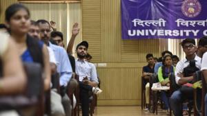 DU admission 2018: The university will announce the first cutoff on June 19 and admissions under it will happen till June 21.(HT File Photo) DU admission 2018: The university will announce the first cutoff on June 19 and admissions under it will happen till June 21.(HT File Photo)