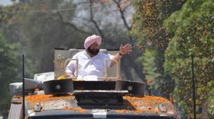 Punjab CM Capt Amarinder Singh during the roadshow in Shahkot on Saturday.(Pardeep Pandit/HT) Punjab CM Capt Amarinder Singh during the roadshow in Shahkot on Saturday.(Pardeep Pandit/HT)
