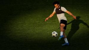 Liverpool FC's talismanic striker Mohamed Salah trains in Kiev ahead of the UEFA Champions League final against Real Madrid.(REUTERS) Liverpool FC's talismanic striker Mohamed Salah trains in Kiev ahead of the UEFA Champions League final against Real Madrid.(REUTERS)