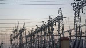 Delhi’s daily allocation from the three coal-based power plants is 2,325 MW, but at present, it is getting only 1,355 MW, according to government data.(HT File) Delhi’s daily allocation from the three coal-based power plants is 2,325 MW, but at present, it is getting only 1,355 MW, according to government data.(HT File)