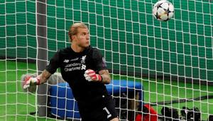 Liverpool's Loris Karius fumbles the ball as Gareth Bale scores Real Madrid's third goal in the Champions League final at the NSC Olympic Stadium in Kiev on Saturday.(Reuters) Liverpool's Loris Karius fumbles the ball as Gareth Bale scores Real Madrid's third goal in the Champions League final at the NSC Olympic Stadium in Kiev on Saturday.(Reuters)