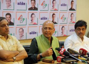 Congress leaders Abhishek Manu Singhvi (left) and Ashok Chavan during the party’s press meet on Saturday.(Bhushan Koyande/HT) Congress leaders Abhishek Manu Singhvi (left) and Ashok Chavan during the party’s press meet on Saturday.(Bhushan Koyande/HT)