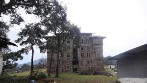 The now dilapidated Prinkipo Greek Orthodox orphanage is at risk of collapse.(Wikimedia Commons) The now dilapidated Prinkipo Greek Orthodox orphanage is at risk of collapse.(Wikimedia Commons)