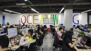 Employees work at Anker's headquarters in Shenzhen.(Bloomberg) Employees work at Anker's headquarters in Shenzhen.(Bloomberg)