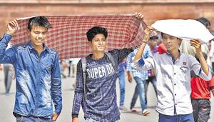 On Monday, the day temperature shot up to 43.5 degrees Celsius at Safdarjung, Delhi. This was three degrees above normal..(Burhaan Kinu/HT photo) On Monday, the day temperature shot up to 43.5 degrees Celsius at Safdarjung, Delhi. This was three degrees above normal..(Burhaan Kinu/HT photo)