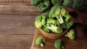 Broccoli coated with good bacteria may help astronauts grow their own vegetables.(Shutterstock) Broccoli coated with good bacteria may help astronauts grow their own vegetables.(Shutterstock)