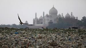 Garbage seen on the polluted banks of the Yamuna near the Mahal, Agra, Uttar Pradesh, May 19, 2018(REUTERS) Garbage seen on the polluted banks of the Yamuna near the Mahal, Agra, Uttar Pradesh, May 19, 2018(REUTERS)
