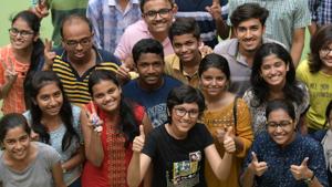 Students celebrate their success after HSC Class 12 results were declared on Wednesday.(Bachchan Kumar/HT) Students celebrate their success after HSC Class 12 results were declared on Wednesday.(Bachchan Kumar/HT)