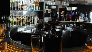 While 2,47,296 cases of imported beer were sold in Gurugram in 2016-17, it jumped to 5,37,664 cases in 2017-18, an increase of 117%.(HT/Photo for representation) While 2,47,296 cases of imported beer were sold in Gurugram in 2016-17, it jumped to 5,37,664 cases in 2017-18, an increase of 117%.(HT/Photo for representation)