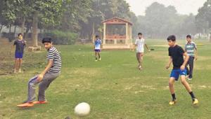 A park called Leisure Valley contains a life totally at variance with the rhythms of the fast, furious, business-like city of Gurugram.(HT Photo) A park called Leisure Valley contains a life totally at variance with the rhythms of the fast, furious, business-like city of Gurugram.(HT Photo)