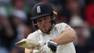 England lead had crossed the 100 run mark vs Pakistan on day 2 of the second Test at Headingley.(Reuters) England lead had crossed the 100 run mark vs Pakistan on day 2 of the second Test at Headingley.(Reuters)