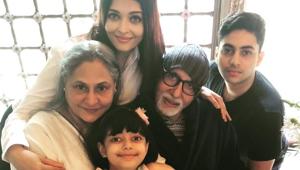 Aishwarya Rai shared this photo on Amitabh and Jaya Bachchan’s 45th anniversary.(Instagram) Aishwarya Rai shared this photo on Amitabh and Jaya Bachchan’s 45th anniversary.(Instagram)