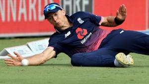 England have called up Tom Curran as a replacement for the injured Chris Woakes ahead of the ODI vs Scotland in Edinburgh on June 10.(REUTERS) England have called up Tom Curran as a replacement for the injured Chris Woakes ahead of the ODI vs Scotland in Edinburgh on June 10.(REUTERS)