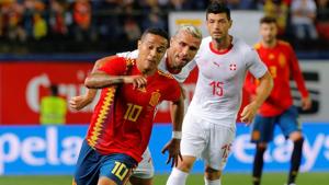 Spain and Switzerland played out a 1-1 draw in their international football friendly on Sunday.(REUTERS) Spain and Switzerland played out a 1-1 draw in their international football friendly on Sunday.(REUTERS)