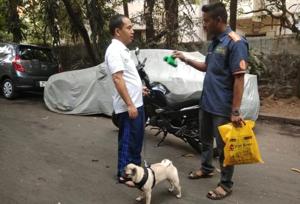 After the introduction of 2006 byelaws, BMC initiated a citywide drive in 2007 and planned to fine pet owners for letting their pets litter in pubic places and failing to pick up fater them.(HT Photo) After the introduction of 2006 byelaws, BMC initiated a citywide drive in 2007 and planned to fine pet owners for letting their pets litter in pubic places and failing to pick up fater them.(HT Photo)