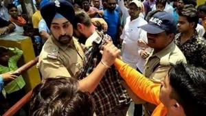 Sub-inspector Gagandeep Singh hit the headlines when he saved a youth from being attacked by an angry mob in Nainital last month.(HT PHOTO)