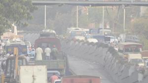 The quality of air in the city has slipped from the ‘good’ benchmark to ‘satisfactory’ benchmark within a short period of one year.(HT PHOTO) The quality of air in the city has slipped from the ‘good’ benchmark to ‘satisfactory’ benchmark within a short period of one year.(HT PHOTO)