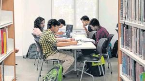 The British Council library on Delhi’s KG Marg is just the right place to while away a long horrible summer afternoon—for free.(HT photo) The British Council library on Delhi’s KG Marg is just the right place to while away a long horrible summer afternoon—for free.(HT photo)