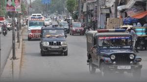 The police created green corridor between trauma centre, BHU and Lal Bahadur Shastri International Airport, Varanasi.(HT Photo) The police created green corridor between trauma centre, BHU and Lal Bahadur Shastri International Airport, Varanasi.(HT Photo)