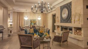 Chandeliers are not just for lavish mansions or big houses.(Shutterstock) Chandeliers are not just for lavish mansions or big houses.(Shutterstock)