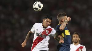 River Plate's Enzo Perez (L) will replace the injured Manuel Lanzini in the Argentina national football team’s FIFA World Cup 2018 squad.(AP) River Plate's Enzo Perez (L) will replace the injured Manuel Lanzini in the Argentina national football team’s FIFA World Cup 2018 squad.(AP)