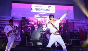 Band Euphoria got the crowd grooving to their hit numbers and gave a power-packed performance at the third-week of Hindustan Times Friday Jam.(Sarang Gupta/HT) Band Euphoria got the crowd grooving to their hit numbers and gave a power-packed performance at the third-week of Hindustan Times Friday Jam.(Sarang Gupta/HT)