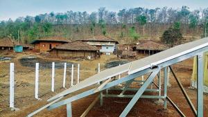 The adivasi village of Manachamba in Maharashtra, hooked to a solar microgrid since January 2018.(Gayatri Jayaraman/HT Photo) The adivasi village of Manachamba in Maharashtra, hooked to a solar microgrid since January 2018.(Gayatri Jayaraman/HT Photo)
