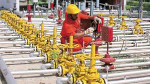 An engineer of Oil and Natural Gas Corp (ONGC) works inside the Kalol oil field in the western Indian state of Gujarat. In the past, ONGC has been asked to share fuel subsidies by selling oil to refiners at a discount, a burden that was taken entirely off its back only in the year ended March 2017.(REUTERS File Photo) An engineer of Oil and Natural Gas Corp (ONGC) works inside the Kalol oil field in the western Indian state of Gujarat. In the past, ONGC has been asked to share fuel subsidies by selling oil to refiners at a discount, a burden that was taken entirely off its back only in the year ended March 2017.(REUTERS File Photo)
