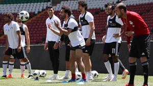 Egypt's forward Mohamed Salah (C) takes part in a training at the Akhmat Arena stadium in Grozny on Wednesday ahead of the FIFA World Cup 2018.(AFP) Egypt's forward Mohamed Salah (C) takes part in a training at the Akhmat Arena stadium in Grozny on Wednesday ahead of the FIFA World Cup 2018.(AFP)