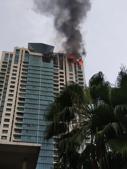 The fire started on the 32nd floor around 2.10 pm on Wednesday afternoon.(Sagar Pillai/HT Photo) The fire started on the 32nd floor around 2.10 pm on Wednesday afternoon.(Sagar Pillai/HT Photo)