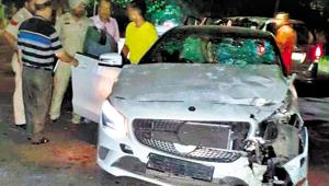 The luxury car damaged after all accident in Phase 11, Mohali on Tuesday night.(HT Photo) The luxury car damaged after all accident in Phase 11, Mohali on Tuesday night.(HT Photo)