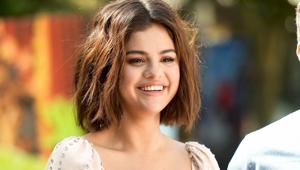 Selena Gomez attends the photo call for Sony Pictures' Hotel Transylvania 3: Summer Vacation at Sony Pictures Studios on April 11.(AFP) Selena Gomez attends the photo call for Sony Pictures' Hotel Transylvania 3: Summer Vacation at Sony Pictures Studios on April 11.(AFP)