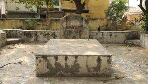 A view of the memorial dedicated to Major Jean Etienne, a native of Bordeaux in France, who served Begum Samru who ruled over Jharsa-Badshahpur pargana till her death in 1836, in Gurugram.(Parveen Kumar/HT Photo) A view of the memorial dedicated to Major Jean Etienne, a native of Bordeaux in France, who served Begum Samru who ruled over Jharsa-Badshahpur pargana till her death in 1836, in Gurugram.(Parveen Kumar/HT Photo)
