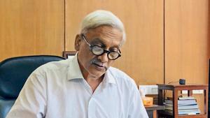 Goa chief minister Manohar Parrikar resumes work from his office at Secretariat, in Porvorim on June 15, 2018.(PTI Photo) Goa chief minister Manohar Parrikar resumes work from his office at Secretariat, in Porvorim on June 15, 2018.(PTI Photo)