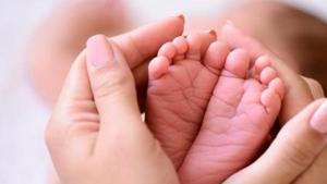An Indian woman, abandoned by her Bangladeshi husband, gave birth to a baby boy at a toilet of a railway police station in Dhaka.(Getty Images/iStockphoto) An Indian woman, abandoned by her Bangladeshi husband, gave birth to a baby boy at a toilet of a railway police station in Dhaka.(Getty Images/iStockphoto)