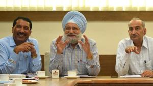 DSW Emanual Nahar, secretary to VC Amrik S Ahluwalia and DUI Shankarji Jha during a press conference at Panjab University in Chandigarh on Wednesday.(HT Photo) DSW Emanual Nahar, secretary to VC Amrik S Ahluwalia and DUI Shankarji Jha during a press conference at Panjab University in Chandigarh on Wednesday.(HT Photo)