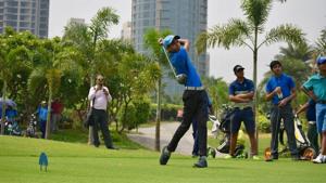 Scheduling of amateur golf tours is such in India that it is a toss-up between missing school and crisscrossing the country.(HT Photo) Scheduling of amateur golf tours is such in India that it is a toss-up between missing school and crisscrossing the country.(HT Photo)