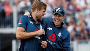 Eoin Morgan and David Willey in action during the fourth ODI between England and Australia in Chester-le-Street on Thursday.(REUTERS) Eoin Morgan and David Willey in action during the fourth ODI between England and Australia in Chester-le-Street on Thursday.(REUTERS)