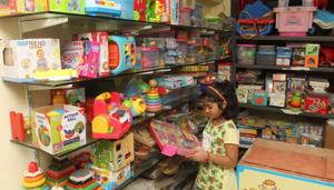 Toy libraries not only rent out toys which enhance children’s motor skills, but they also rent out story and colouring books to children of different age groups.(Praful Gangurde) Toy libraries not only rent out toys which enhance children’s motor skills, but they also rent out story and colouring books to children of different age groups.(Praful Gangurde)