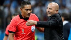 Argentina coach Jorge Sampaoli talks with referee during his team’s FIFA World Cup 2018 match against Croatia in Nizhny Novgorod on Thursday.(REUTERS) Argentina coach Jorge Sampaoli talks with referee during his team’s FIFA World Cup 2018 match against Croatia in Nizhny Novgorod on Thursday.(REUTERS)