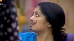 Bigg Boss 2 Tamil, episode 6: Janani kisses Aishwarya on the show. Bigg Boss 2 Tamil, episode 6: Janani kisses Aishwarya on the show.